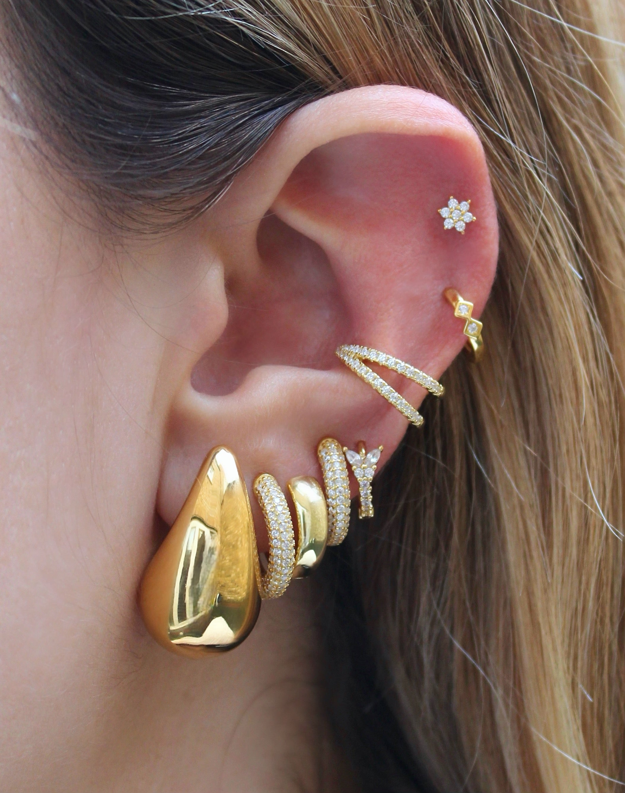 Medium Moreira CZ Pavé Gold Hoops