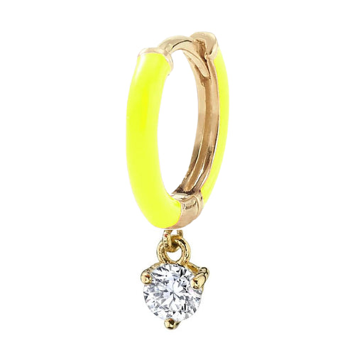 Aro Huggie con esmalte amarillo neón CZ