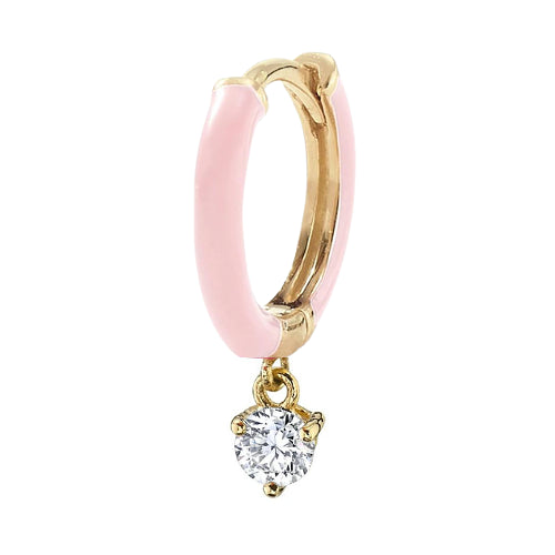 Aro Huggie con esmalte rosa CZ