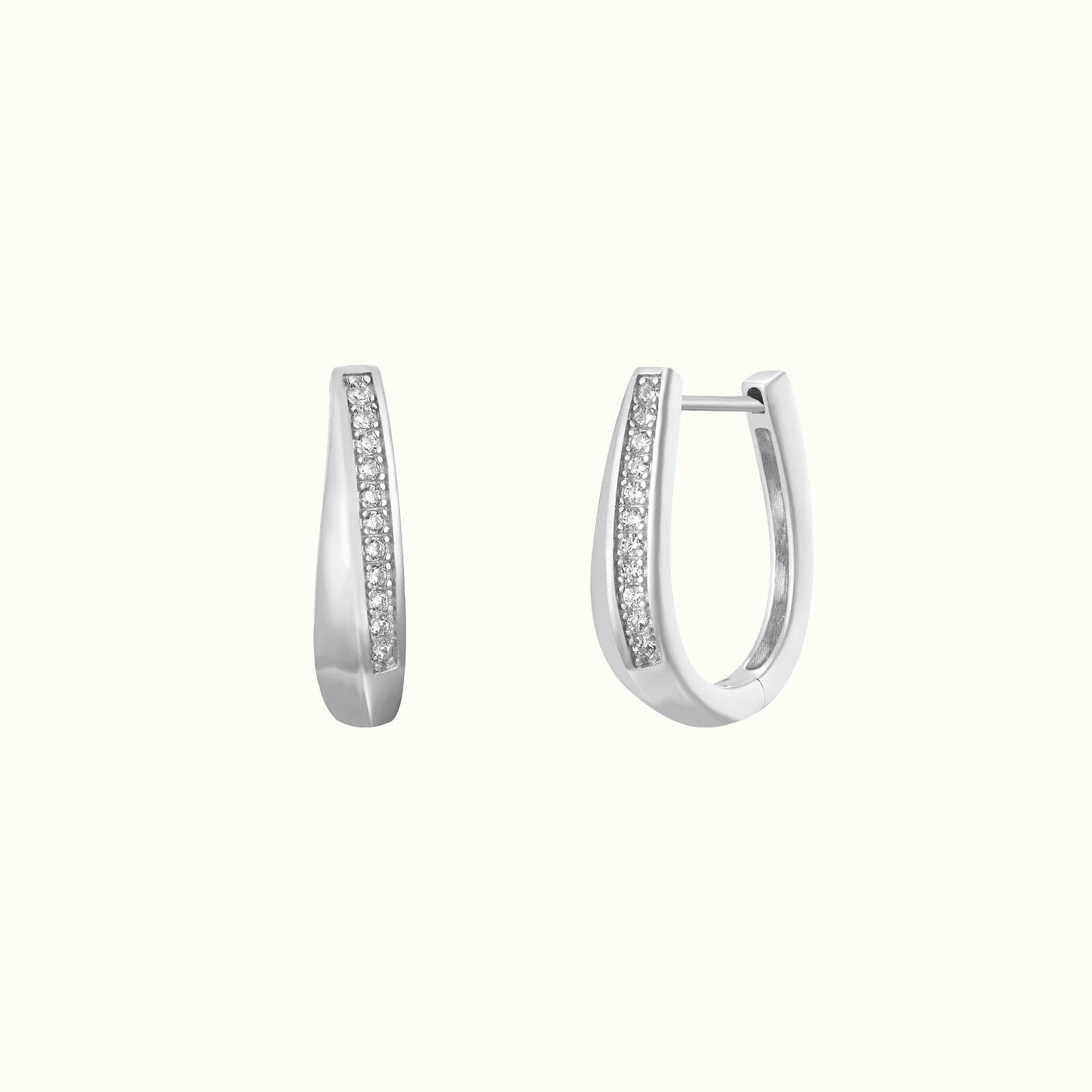 Anillos de plata con circonita ovalada