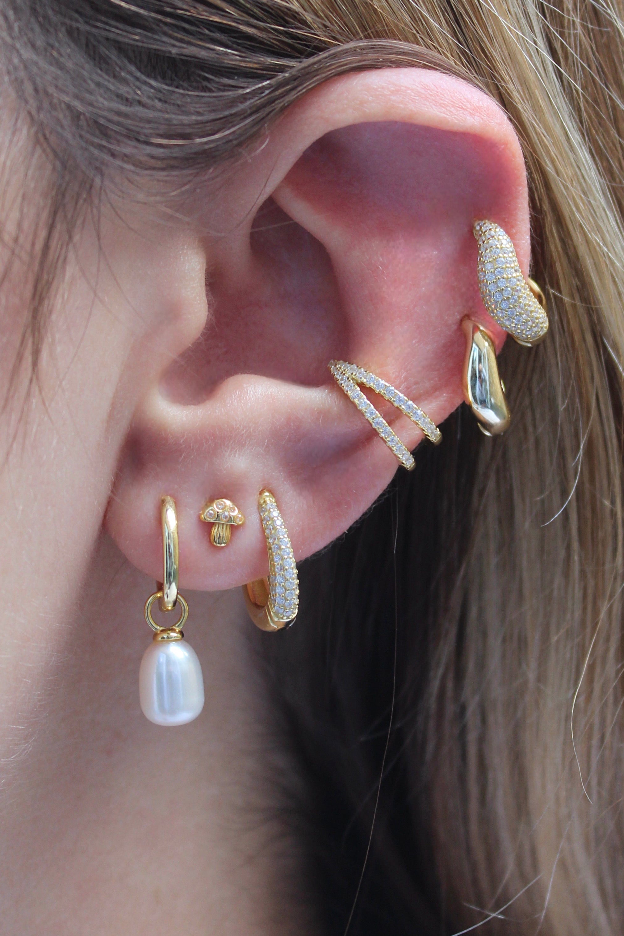 Mushroom Studs in Gold