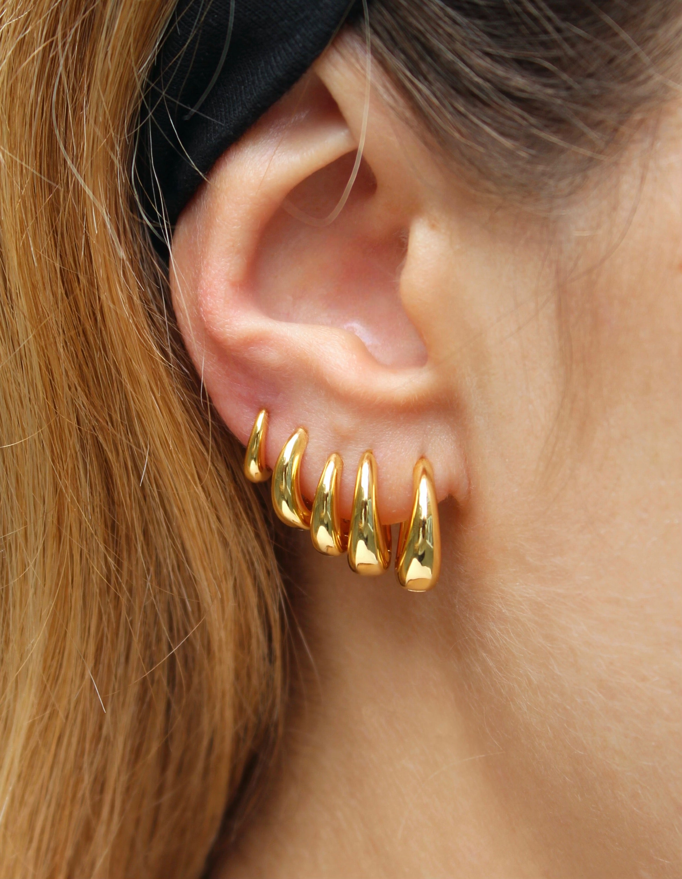 Gold Oval Classic Earrings Set